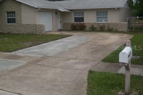 Villa ou maison à louer à Seminole, Floride: 3 chambres, 125.05 m2 № 2433667 - photo 6
