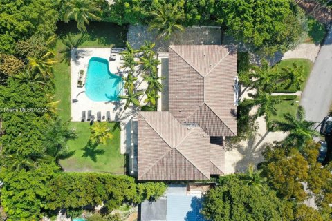 Casa en venta en Key Biscayne, Florida, 6 dormitorios, 541.25 m2 № 1699128 - foto 4