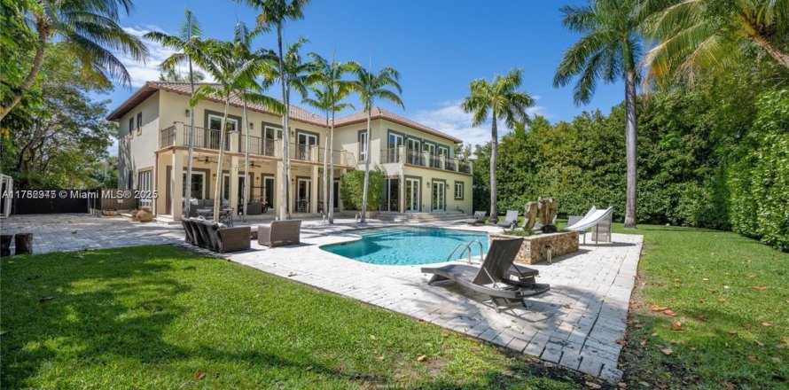 Casa en Key Biscayne, Florida 6 dormitorios, 541.25 m2 № 1699128