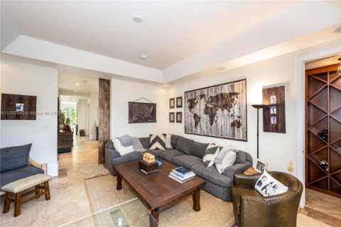 Casa en venta en Key Biscayne, Florida, 6 dormitorios, 541.25 m2 № 1699128 - foto 25