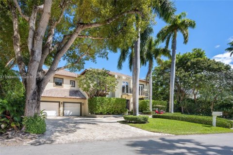 Casa en venta en Key Biscayne, Florida, 6 dormitorios, 541.25 m2 № 1699128 - foto 3