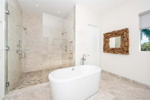 Casa en venta en Key Biscayne, Florida, 6 dormitorios, 541.25 m2 № 1699128 - foto 21