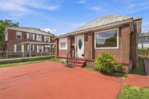 Commercial property in Tampa, Florida 8 bedrooms, 491.27 sq.m. № 2383710 - photo 3