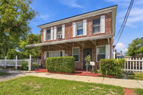 Commercial property in Tampa, Florida 8 bedrooms, 491.27 sq.m. № 2383710 - photo 7