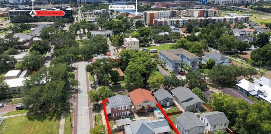 Commercial property in Tampa, Florida 8 bedrooms, 491.27 sq.m. № 2383710