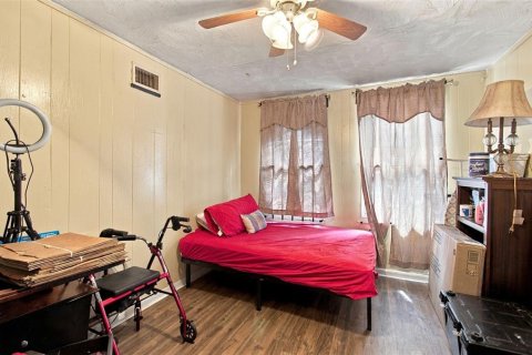 Commercial property in Tampa, Florida 8 bedrooms, 491.27 sq.m. № 2383710 - photo 22