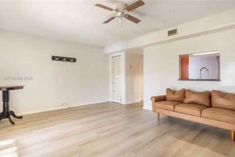 Touwnhouse à louer à Sunrise, Floride: 3 chambres, 157.93 m2 № 2000038 - photo 14