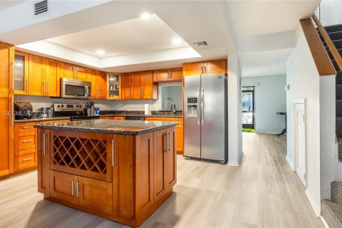 Touwnhouse à louer à Sunrise, Floride: 3 chambres, 157.93 m2 № 2000038 - photo 7