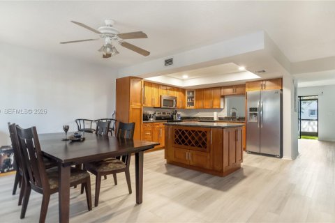 Touwnhouse à louer à Sunrise, Floride: 3 chambres, 157.93 m2 № 2000038 - photo 3