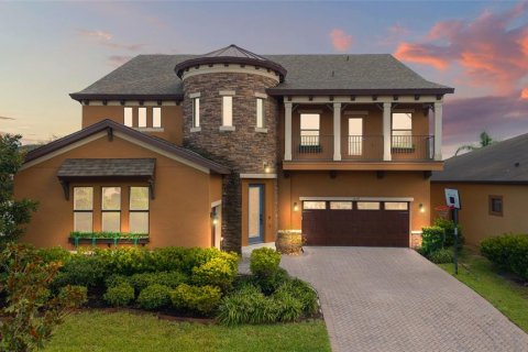 Villa ou maison à vendre à Brandon, Floride: 6 chambres, 397.71 m2 № 1875824 - photo 1