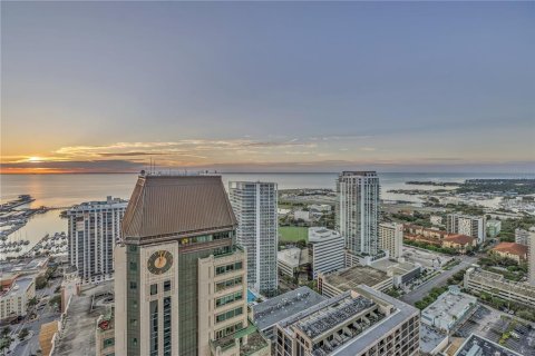 Copropriété à vendre à Saint Petersburg, Floride: 2 chambres, 166.11 m2 № 2329330 - photo 3