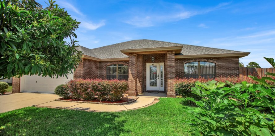 House in Orange Park, Florida 3 bedrooms, 181.62 sq.m. № 770125