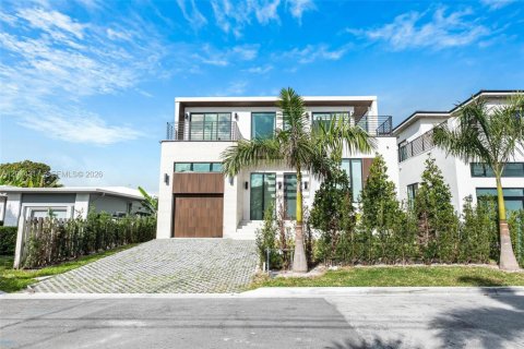 Casa en venta en Surfside, Florida, 6 dormitorios, 378.76 m2 № 2171259 - foto 3
