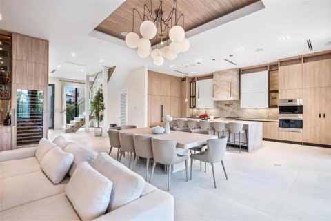 Casa en Surfside, Florida 6 dormitorios, 378.76 m2 № 2171259