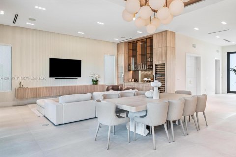 Casa en venta en Surfside, Florida, 6 dormitorios, 378.76 m2 № 2171259 - foto 9
