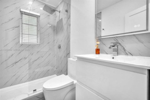 Снять в аренду квартиру в Форт-Лодердейл, Флорида 1 спальня, 52.03м2, № 1991543 - фото 7