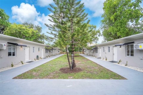 Снять в аренду квартиру в Форт-Лодердейл, Флорида 1 спальня, 52.03м2, № 1991543 - фото 12