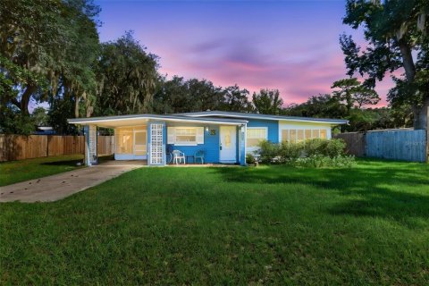Villa ou maison à Leesburg, Floride 2 chambres, 86.96 m2 № 2358836