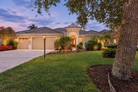 House in Lakewood Ranch, Florida 4 bedrooms, 278.71 sq.m. № 2421960