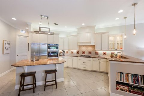 House in Lakewood Ranch, Florida 4 bedrooms, 278.71 sq.m. № 2421960 - photo 18