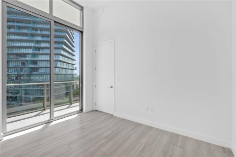 Condominio en venta en Miami, Florida, 2 dormitorios, 94.39 m2 № 1752796 - foto 13