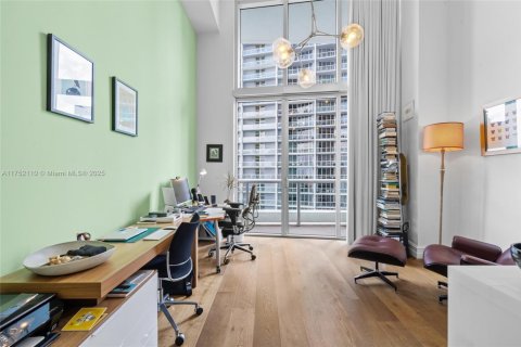 Condo in Miami, Florida, 2 bedrooms  № 1865262 - photo 28
