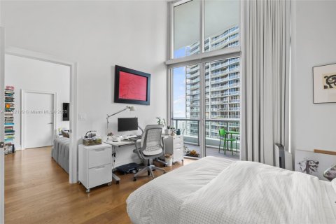Condo in Miami, Florida, 2 bedrooms  № 1865262 - photo 17