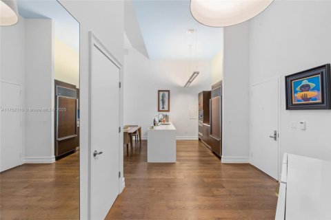 Condo in Miami, Florida, 2 bedrooms  № 1865262 - photo 9