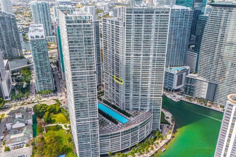Condo in Miami, Florida, 2 bedrooms  № 1865262 - photo 1