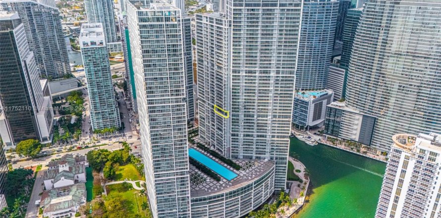 Condo in Miami, Florida, 2 bedrooms  № 1865262