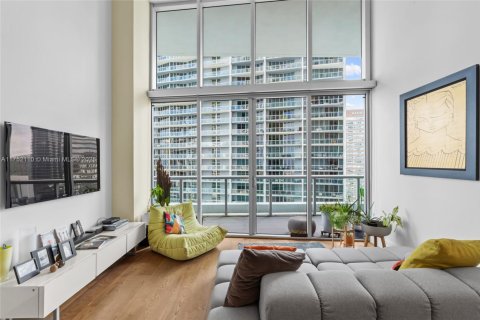 Condo in Miami, Florida, 2 bedrooms  № 1865262 - photo 11