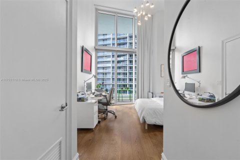 Condo in Miami, Florida, 2 bedrooms  № 1865262 - photo 26