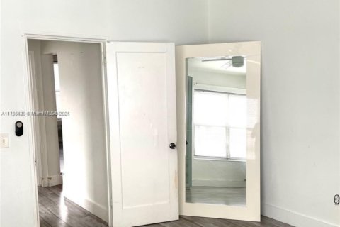 Copropriété à vendre à Miami Beach, Floride: 2 chambres, 62.24 m2 № 1978266 - photo 10