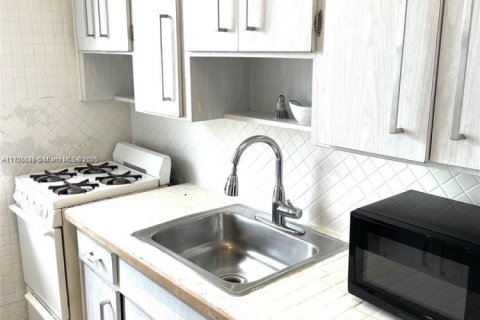 Copropriété à vendre à Miami Beach, Floride: 2 chambres, 62.24 m2 № 1978266 - photo 5