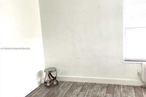 Copropriété à vendre à Miami Beach, Floride: 2 chambres, 62.24 m2 № 1978266 - photo 9