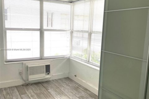 Copropriété à vendre à Miami Beach, Floride: 2 chambres, 62.24 m2 № 1978266 - photo 8