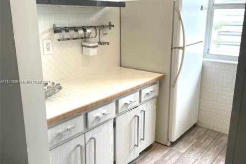 Copropriété à vendre à Miami Beach, Floride: 2 chambres, 62.24 m2 № 1978266 - photo 4