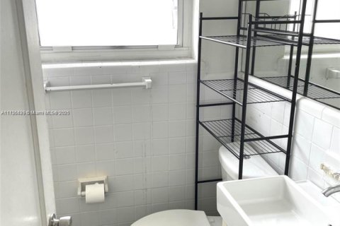 Copropriété à vendre à Miami Beach, Floride: 2 chambres, 62.24 m2 № 1978266 - photo 7