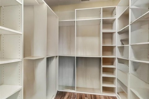Купить виллу или дом в Юниверсити-Парк, Флорида 9 комнат, 217.3м2, № 2430710 - фото 16