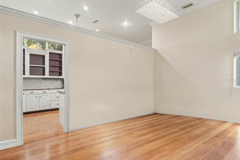 Купить виллу или дом в Юниверсити-Парк, Флорида 9 комнат, 217.3м2, № 2430710 - фото 5