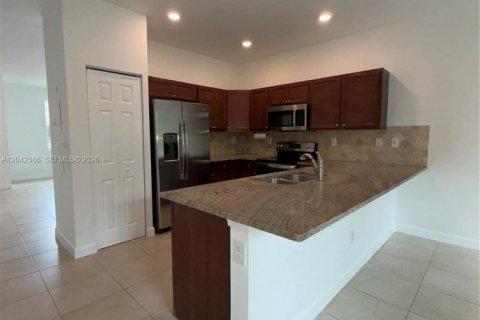 Townhouse in West Palm Beach, Florida 3 bedrooms, 139.26 sq.m. № 2184184 - photo 17