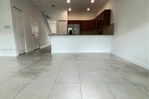 Townhouse in West Palm Beach, Florida 3 bedrooms, 139.26 sq.m. № 2184184 - photo 12