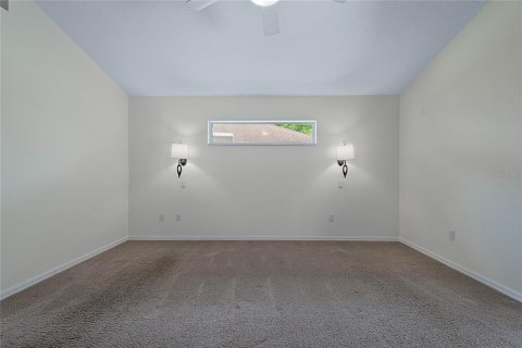 House in Palm Coast, Florida 4 bedrooms, 203.27 sq.m. № 1792726 - photo 24