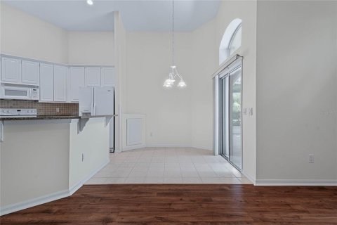 House in Palm Coast, Florida 4 bedrooms, 203.27 sq.m. № 1792726 - photo 14