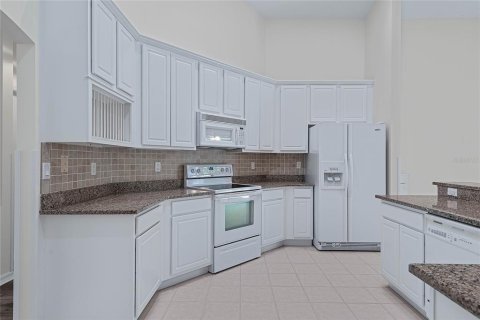 House in Palm Coast, Florida 4 bedrooms, 203.27 sq.m. № 1792726 - photo 15