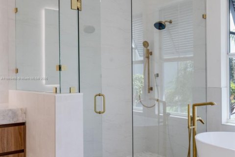 House in Punta Gorda, Florida 3 bedrooms, 254.37 sq.m. № 1941396 - photo 17