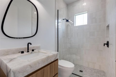 House in Punta Gorda, Florida 3 bedrooms, 254.37 sq.m. № 1941396 - photo 23