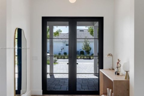 House in Punta Gorda, Florida 3 bedrooms, 254.37 sq.m. № 1941396 - photo 5