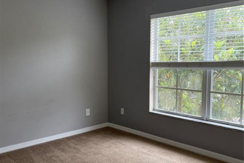 Touwnhouse à louer à Riverview, Floride: 3 chambres, 130.81 m2 № 2150071 - photo 7
