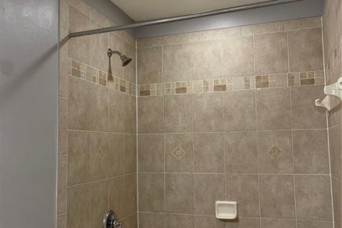 Touwnhouse à louer à Riverview, Floride: 3 chambres, 130.81 m2 № 2150071 - photo 8